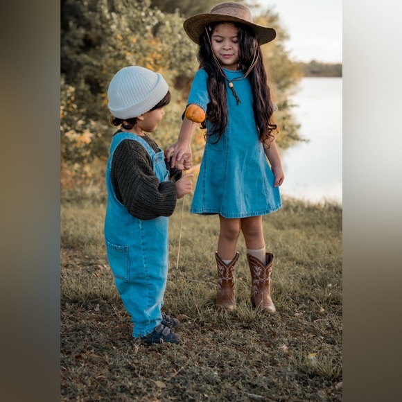 🎀 Closet Full of Joy (and Coffee!) 🎀 - Picture 3 of 5